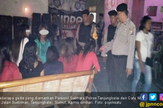 Polisi Gerebek Cafe di Jalan Sudirman, Nih Hasilnya - JPNN.COM