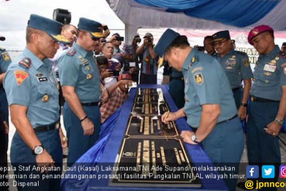 Kasal Meresmikan Fasilitas Pangkalan TNI AL Wilayah Timur - JPNN.COM
