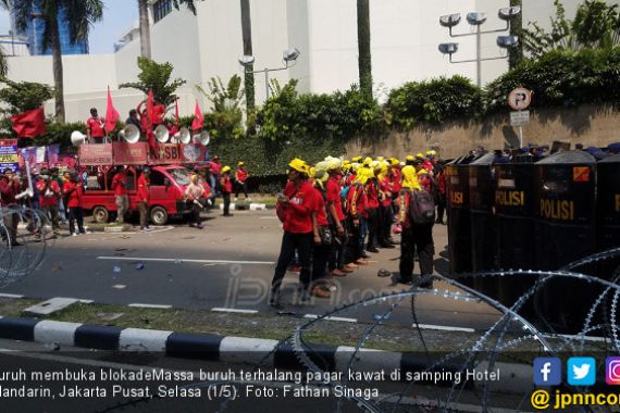Dilarang ke Istana, Buruh Maki Rezim Jokowi - JPNN.COM