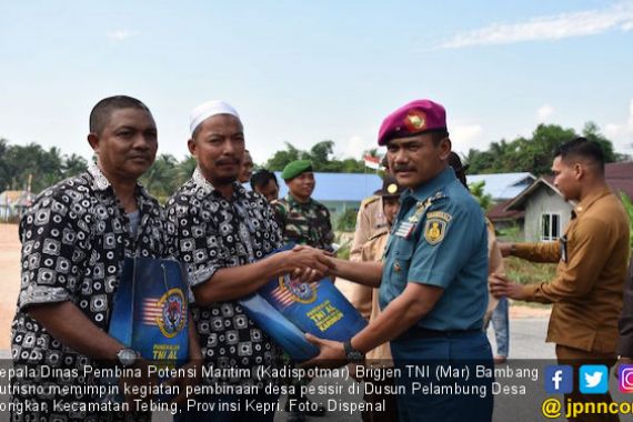 TNI AL Gelar Pembinaan Desa Pesisir di Tanjung Balai Karimun - JPNN.COM