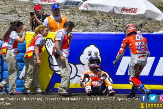 MotoGP Spanyol: Lihat! Pedrosa Terbang, Terbanting ke Aspal - JPNN.COM