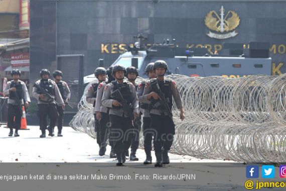 Polisi Rahasiakan Tuntutan Napi Teroris Mako Brimob - JPNN.COM