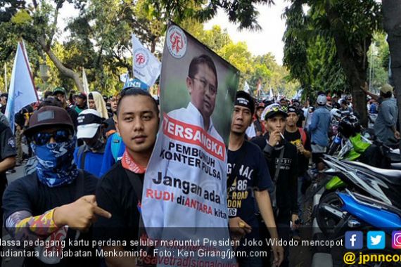 Ribuan Orang Tuntut Jokowi Copot Menkominfo - JPNN.COM