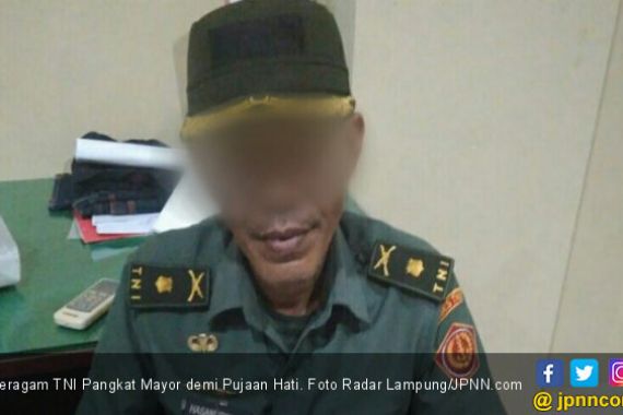 Seragam TNI Pangkat Mayor demi Pujaan Hati - JPNN.COM