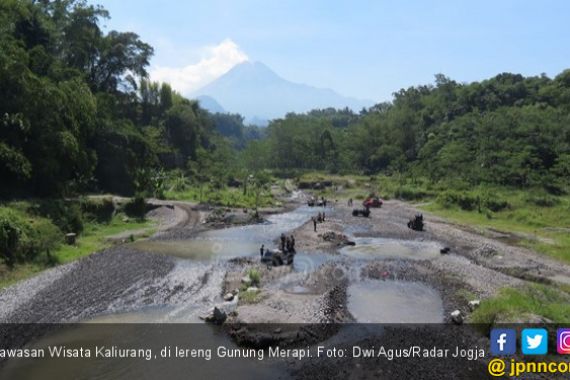 Gunung Merapi Erupsi, Wisatawan Malah Datang - JPNN.COM