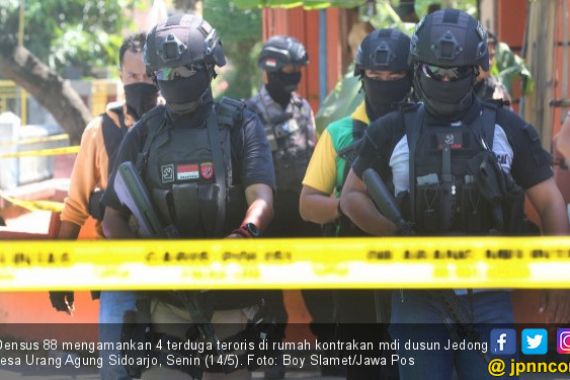 Penampung Dana Teroris JAD Surabaya Ditembak di Sidoarjo - JPNN.COM