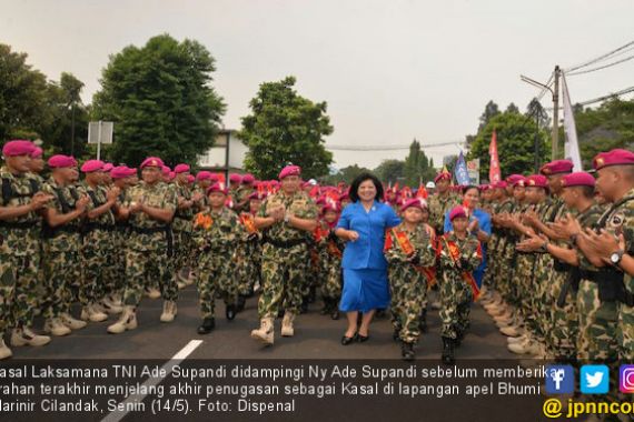 Kasal Bangga Melihat Nusantara Dipenuhi Baret Marinir - JPNN.COM
