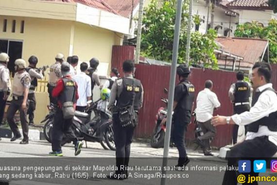 Kesaksian Wartawan Korban Aksi Terduga Teroris di Polda Riau - JPNN.COM