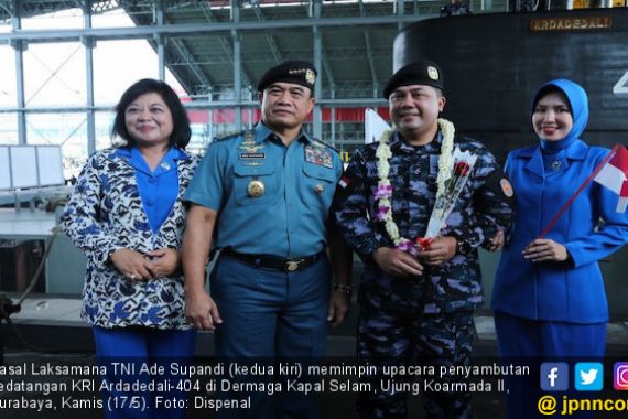 Kasal Pimpin Penyambutan Kapal Selam Terbaru Milik TNI AL - JPNN.COM