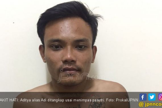 Sakit Hati Cinta Ditolak Istri Tetangga, Adi Berbuat Nekat - JPNN.COM