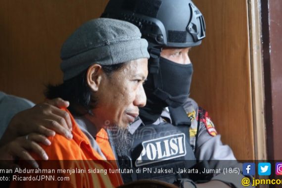 Polisi Korban Bom Thamrin Sempat Memeluk Aman Abdurrahman - JPNN.COM