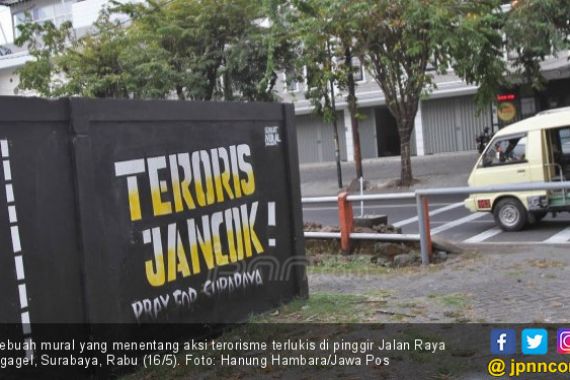 Densus 88 Tangkap Guru PNS Terduga Teroris - JPNN.COM