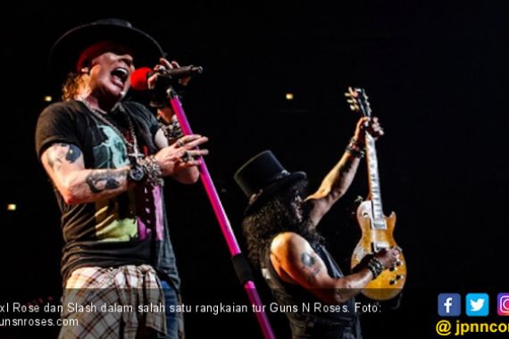 Mengolok-olok Trump, Guns N' Roses Bikin Kaus Live N’ Let Die With COVID 45 - JPNN.COM