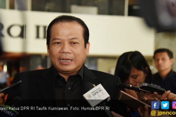 Wakil Ketua DPR Taufik Ngamar di Hotel Sambil Terima Suap - JPNN.COM