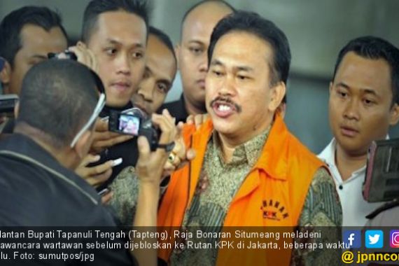 Polda Sumut Tetapkan Eks Bupati Tapteng Tersangka Penipuan - JPNN.COM