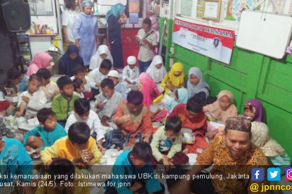 Mahasiswa UBK Gelar Aksi Kemanusiaan di Kampung Pemulung - JPNN.COM