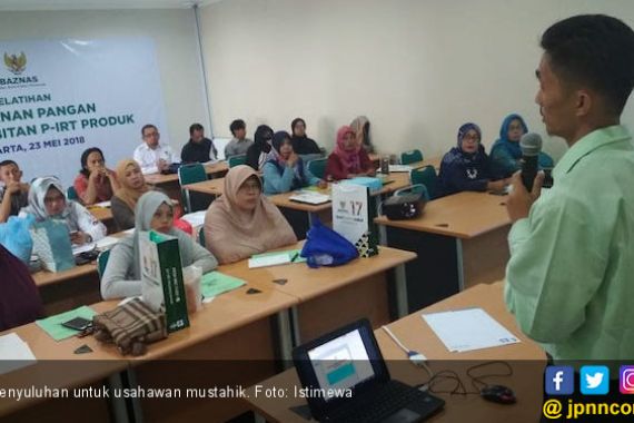 BAZNAS Pesantrenkan Anak Pemulung dan Dukung Usaha Mustahik - JPNN.COM