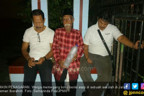 2 Jin Ditangkap, Dimasukkan Botol, Berubah Jadi Asap - JPNN.COM