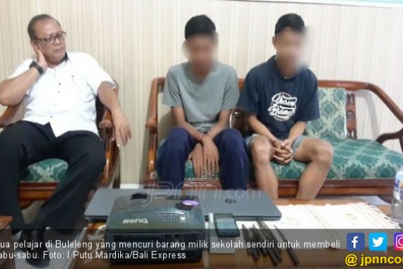 Duet Siswa Mencuri Barang Sekolah Sendiri demi Sabu-sabu - JPNN.COM