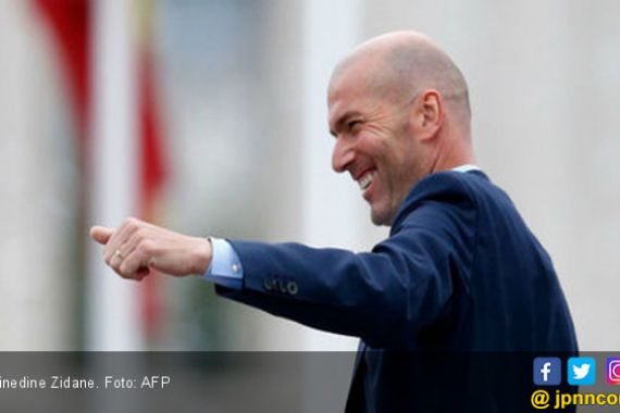 Zinedine Zidane Disebut Bakal Gantikan Jose Mourinho di MU - JPNN.COM