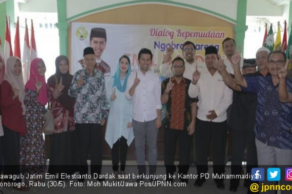 Khofifah dan Emil Teman Pemuda Muhammadiyah - JPNN.COM