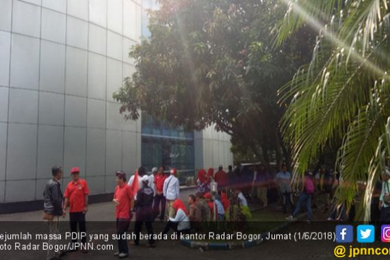 Kader PDIP Kembali Geruduk Radar Bogor - JPNN.COM