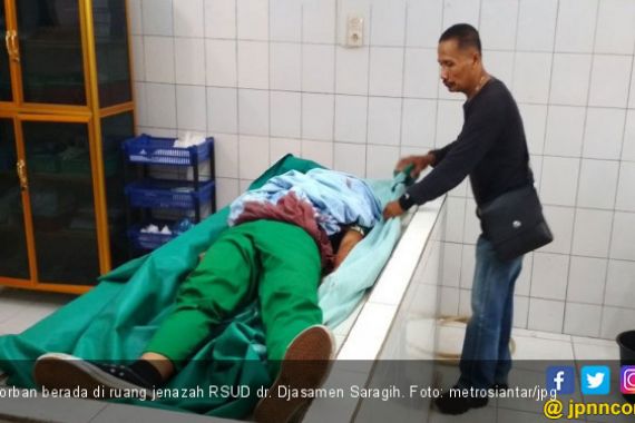 Terpental dari Pintu Angkot, Pelajar Tewas Mengenaskan - JPNN.COM