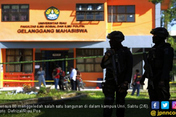 Bom Rakitan di Unri akan Diledakkan di DPR RI dan DPRD Riau - JPNN.COM