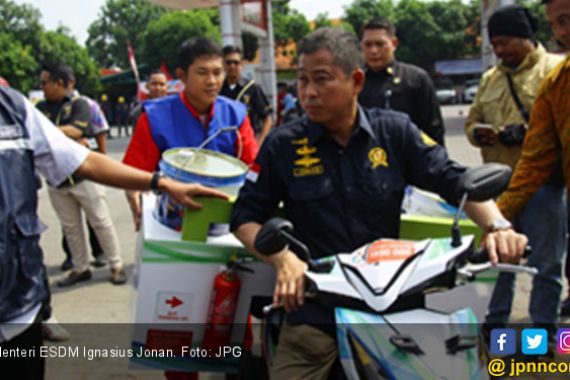 Maju Mundur BBM Premium, Ignasius Jonan Dipanggil DPR - JPNN.COM