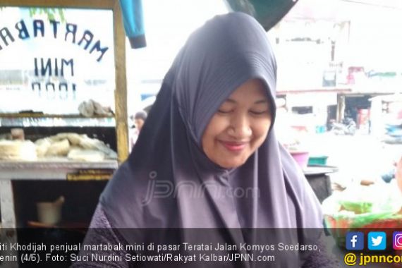 Berkah Ramadan, Ijah Jual Martabak Omzet Rp 10 Juta per Hari - JPNN.COM