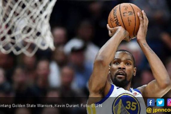 Permalukan Cavaliers, Warriors Selangkah Lagi Juara NBA - JPNN.COM