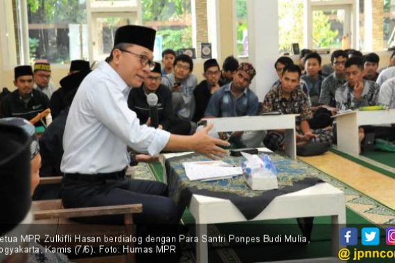 Zulkifli Hasan Tantang Pemuda Islam Rebut Jabatan Politik - JPNN.COM