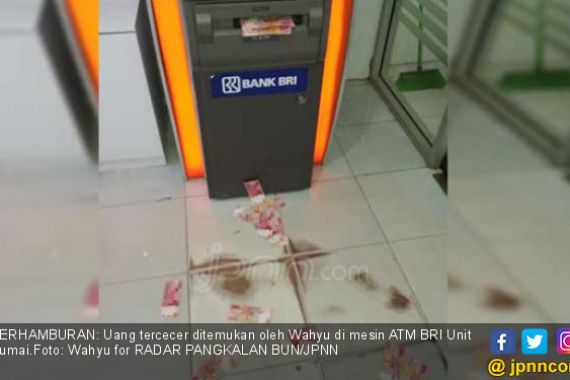 Kisah Pemuda Jujur Kembalikan Uang Berhamburan di ATM BRI - JPNN.COM