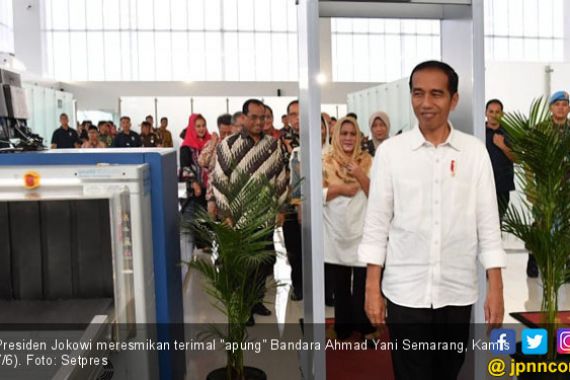 Jokowi Resmikan Terminal Apung Bandara Ahmad Yani Semarang - JPNN.COM