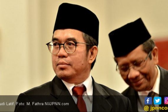Jokowi: Yudi Latif Mundur dari BPIP Karena Urusan Pribadi - JPNN.COM