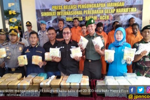 99 Kg Sabu-sabu di Aceh akan Diedarkan di Jakarta - JPNN.COM
