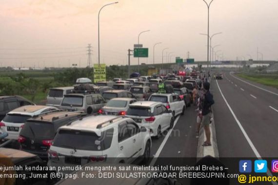 Tiga Biang Kemacetan Arus Mudik Lebaran di Jalan Tol - JPNN.COM