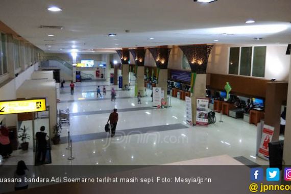 Bandara Adi Soemarmo Ditutup Sementara, 13 Penerbangan Dibatalkan - JPNN.COM