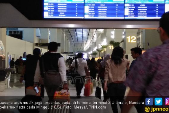 Arus Mudik di Bandara Soetta Mulai Padat - JPNN.COM