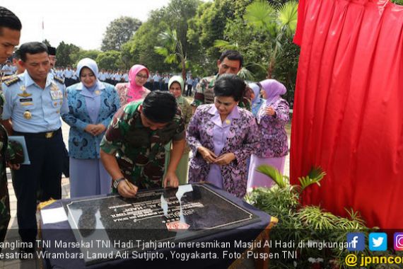 Panglima TNI Meresmikan Masjid Al Hadi di Lanud Adi Sutjipto - JPNN.COM