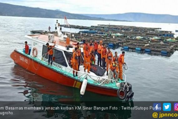 Tim SAR Perluas Radius Pencarian Korban KM Sinar Bangun - JPNN.COM