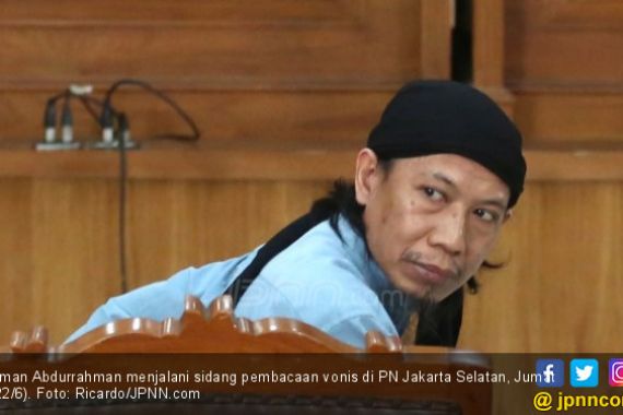 Aman Abdurrahman Divonis Mati, Langsung Sujud Syukur - JPNN.COM