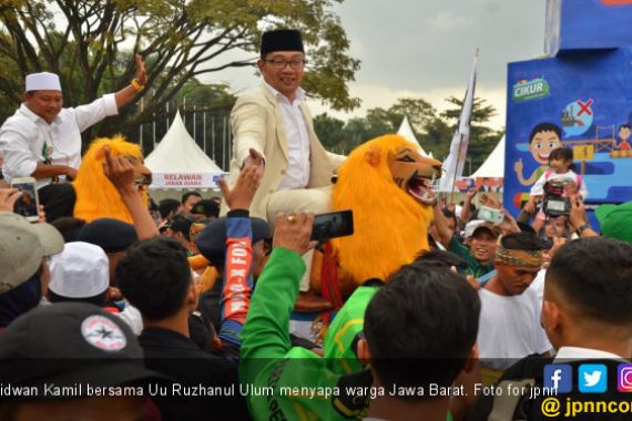 Jokowi KW Hadir di Kampanye Akbar Pasangan Rindu - JPNN.COM