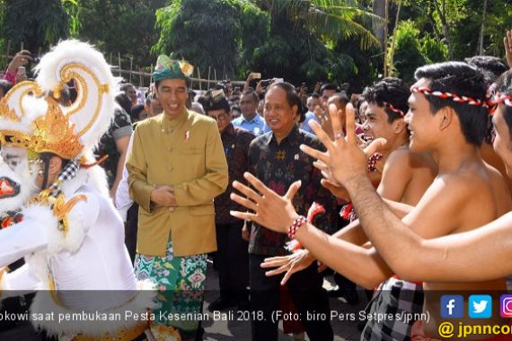 Jokowi: Pembangunan Infrastruktur Jangan Dimaknai Sempit - JPNN.COM