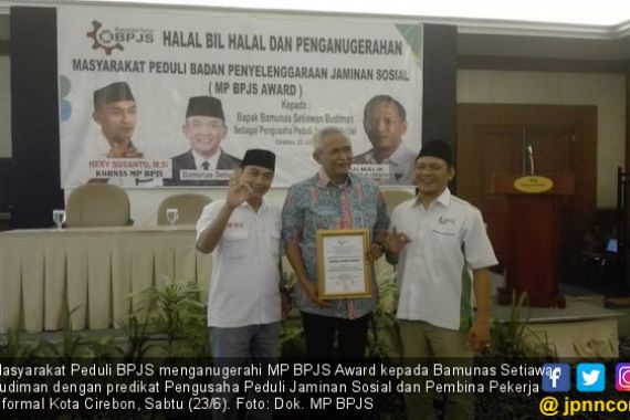 Bamunas Setiawan Raih MP BPJS Award - JPNN.COM