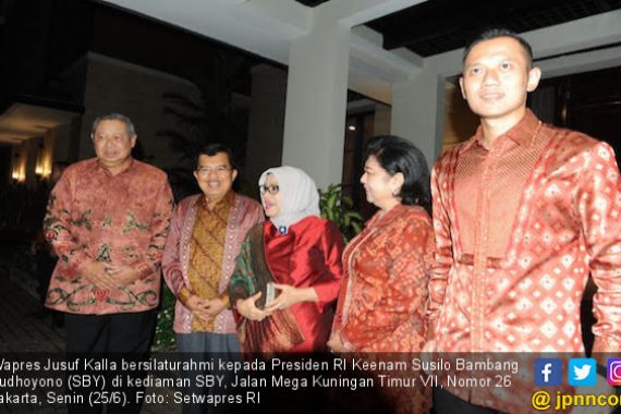 Wapres JK Bersilaturahmi ke Rumah SBY, Bahas Pilpres? - JPNN.COM