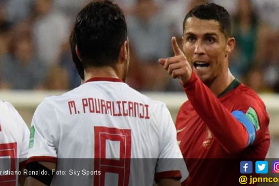 Cristiano Ronaldo Seharusnya Diusir dari Iran vs Portugal - JPNN.COM