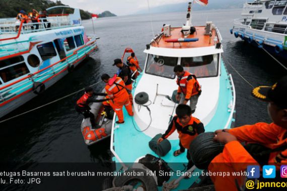 KNKT Keluarkan 29 Rekomendasi Kecelakaan Kapal Sinar Bangun - JPNN.COM