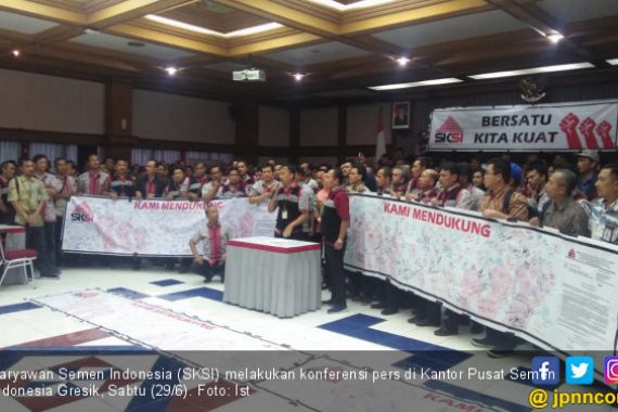Karyawan Semen Indonesia Gelar Aksi, Ini Tuntutannya - JPNN.COM
