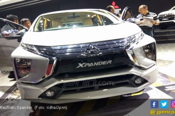 Penjualan Mitsubishi Xpander dan Toyota Avanza Saling Salip - JPNN.COM